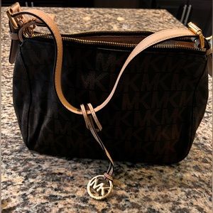 Authentic Michael Kors Purae